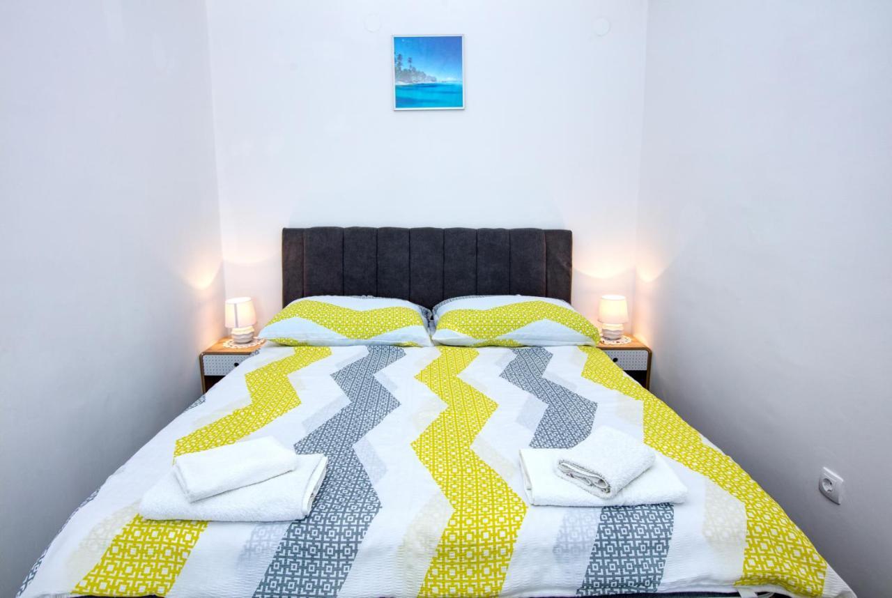 Apartment Tisno 5130C Exterior photo